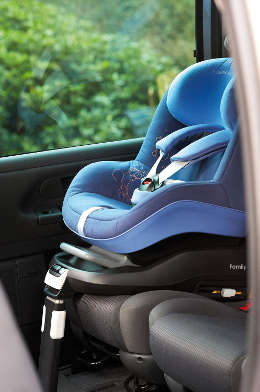 La base FamilyFix ISOFIX est requise